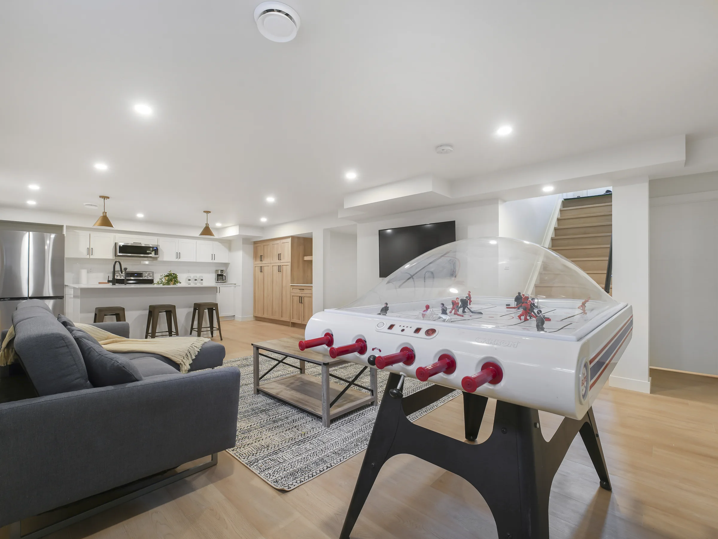 Basement, kitchenette from the entry