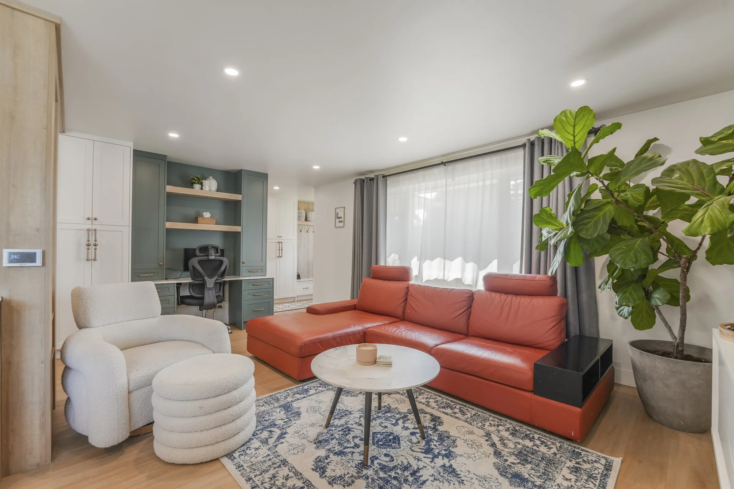 Rio Terrace 7705 custom infill, main-floor interior